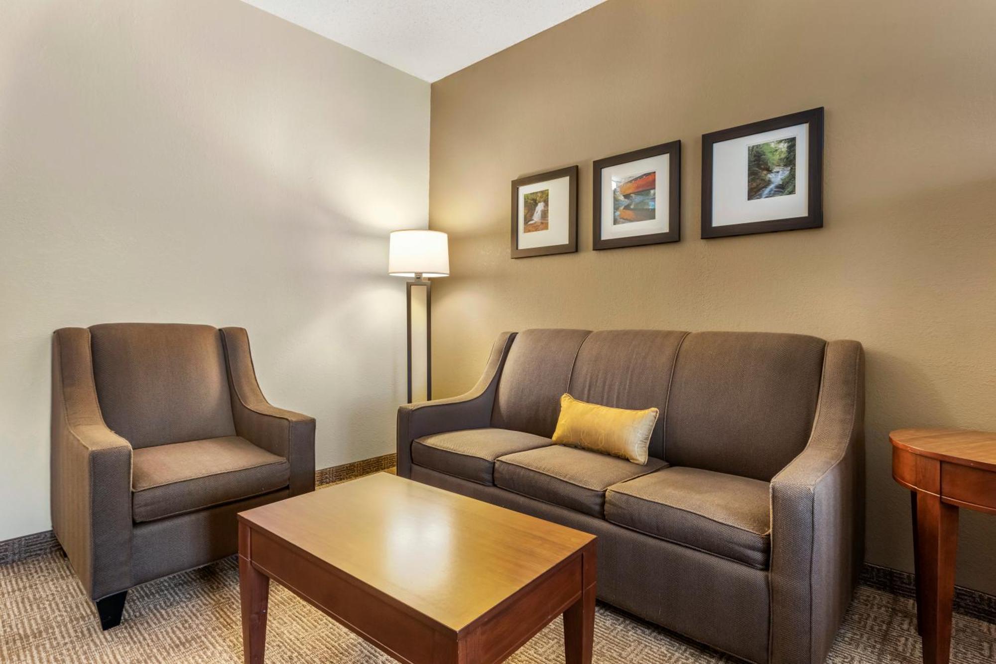 Comfort Inn & Suites Streetsboro - Kent Extérieur photo